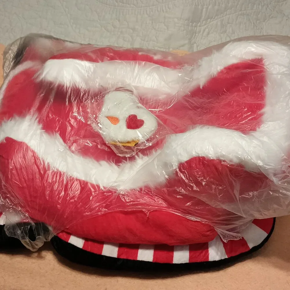 NEW Funny Fuzzy Festive Sleigh Dog Bed Christmas Sleigh Small